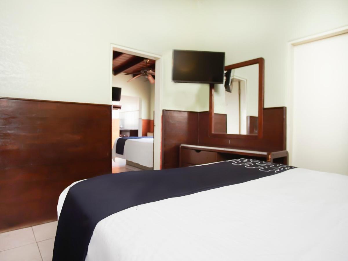 Capital O Hotel America Енсенада Екстер'єр фото
